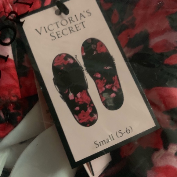 Victoria Secret Slippers - Picture 4 of 7